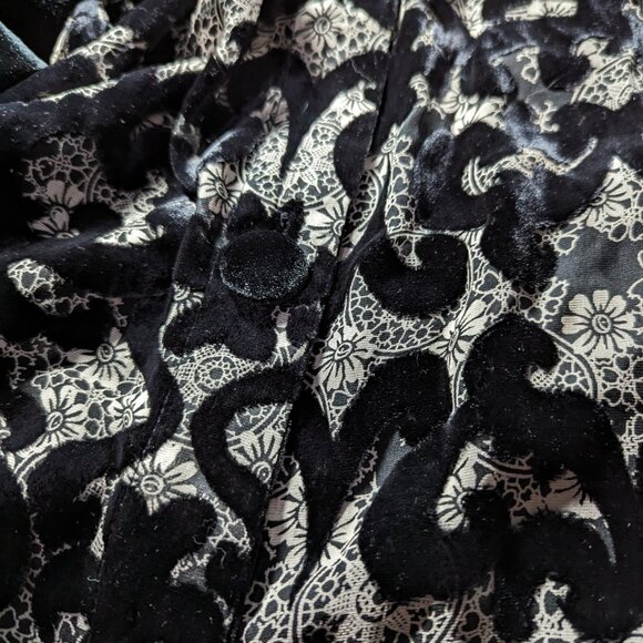 Chico’s Silk Velvet Button Front Cardigan Blouse Semi sheer Black Large 2 - Picture 3 of 7